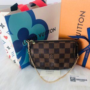 BNIB Louis Vuitton Mini Pochette